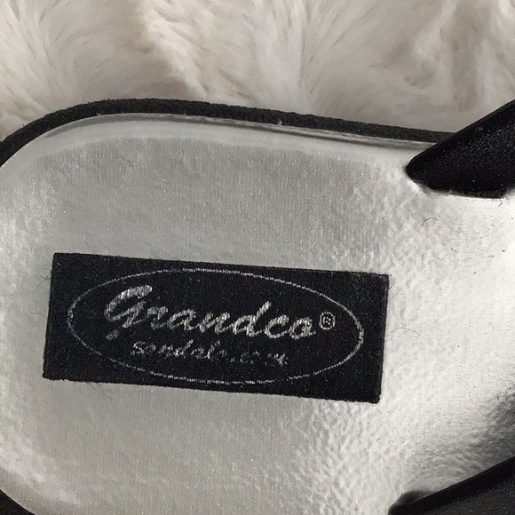 EUC sandals - Picture 3 of 4